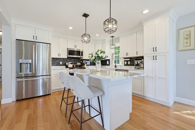 70 Henrietta Way, Taunton, MA 02780
