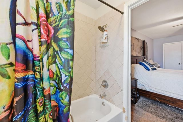 905 Brookhaven Drive, Lancaster, TX 75134