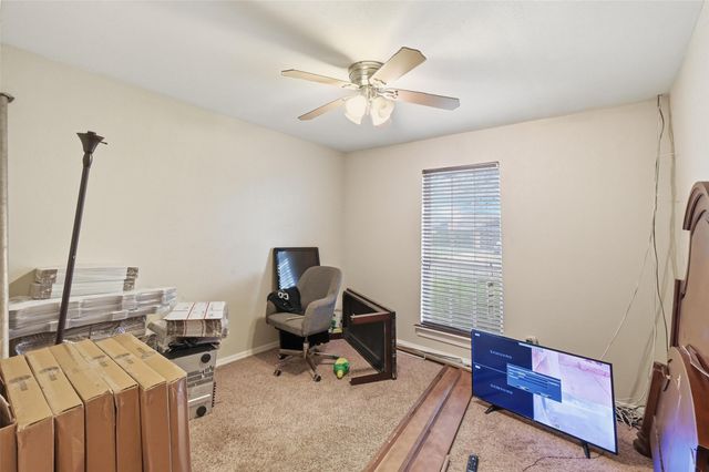905 Brookhaven Drive, Lancaster, TX 75134
