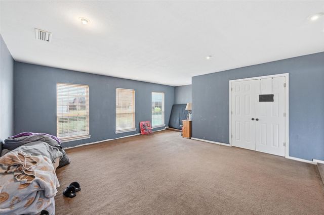 905 Brookhaven Drive, Lancaster, TX 75134