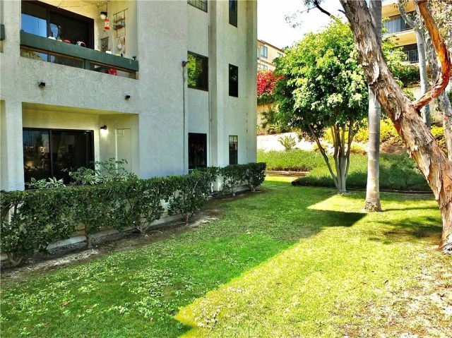 1903 Temple Avenue 127, Signal Hill, CA 90755