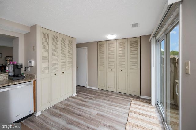 4686 WHITELY CT, Woodbridge, VA 22193