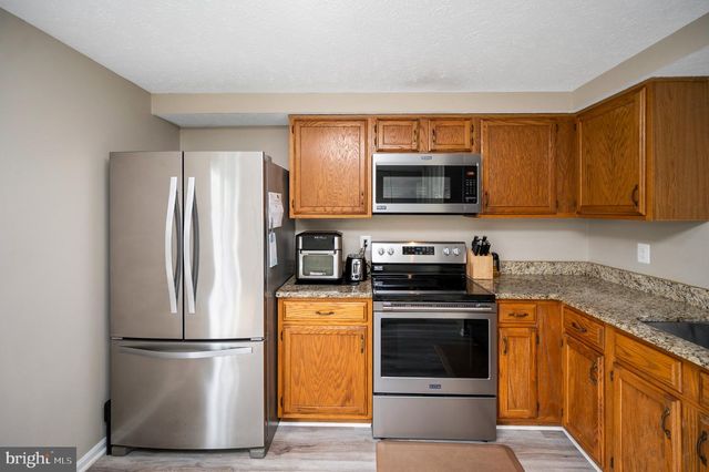 4686 WHITELY CT, Woodbridge, VA 22193