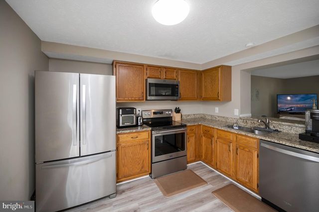 4686 WHITELY CT, Woodbridge, VA 22193
