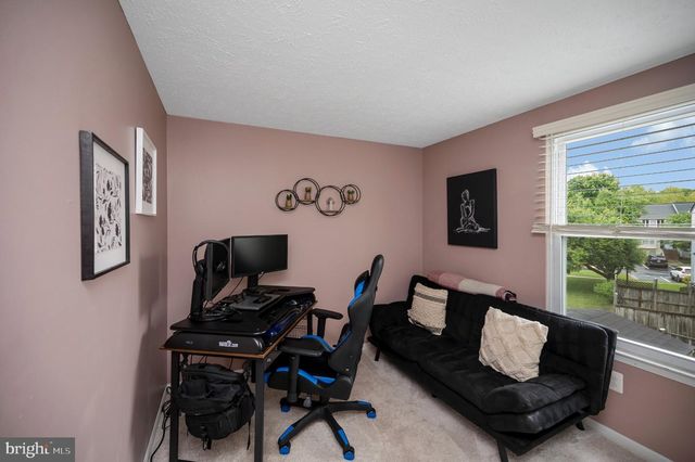 4686 WHITELY CT, Woodbridge, VA 22193