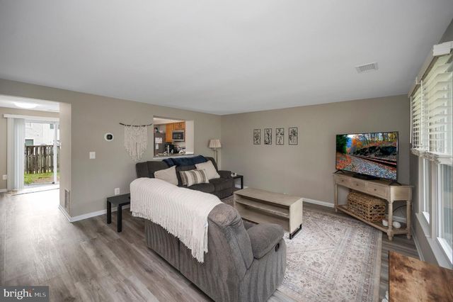 4686 WHITELY CT, Woodbridge, VA 22193