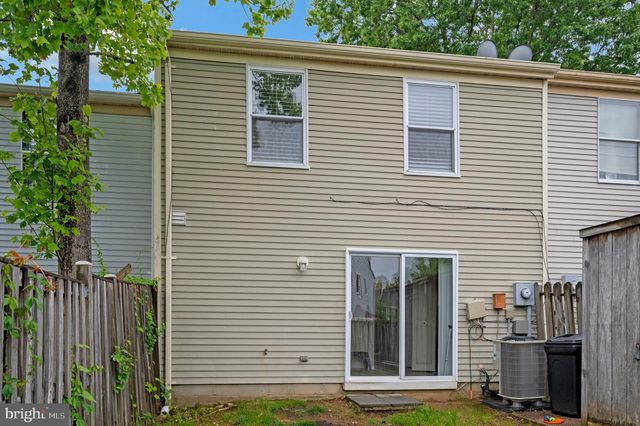 4686 WHITELY CT, Woodbridge, VA 22193