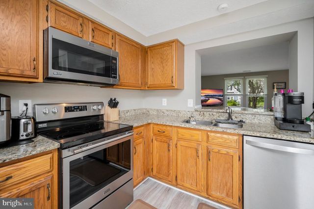4686 WHITELY CT, Woodbridge, VA 22193