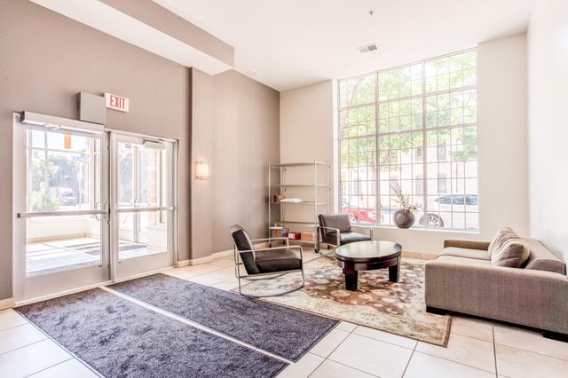 521 2nd Street SE 307, Minneapolis, MN 55414