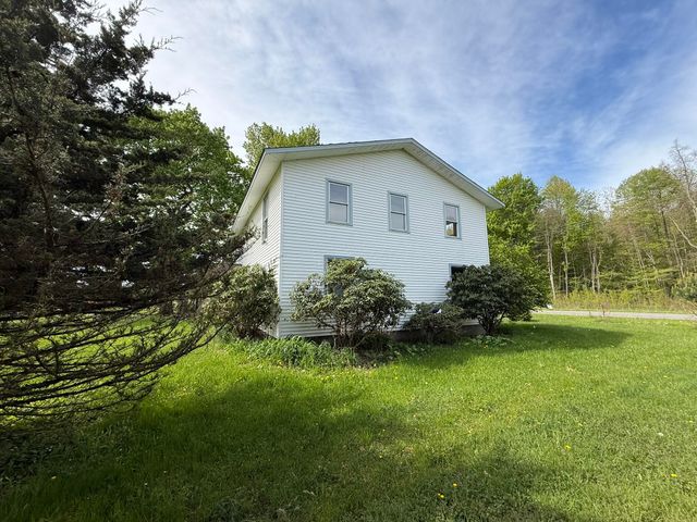 21339 County Road 687, Bangor, MI 49013