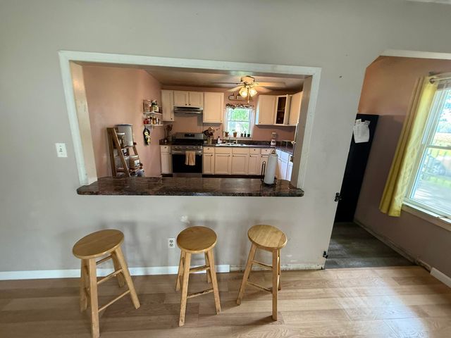 21339 County Road 687, Bangor, MI 49013