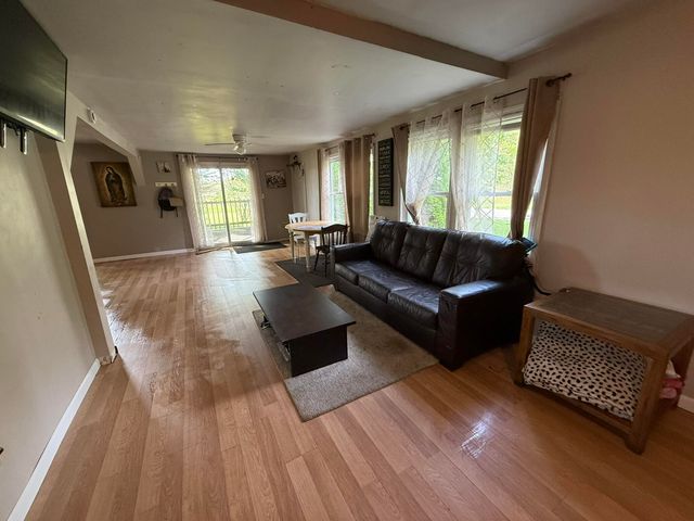 21339 County Road 687, Bangor, MI 49013