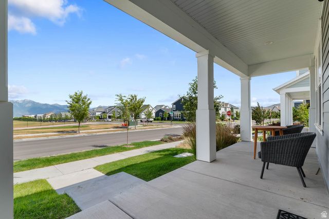 11232 S WILLOW WALK DR, South Jordan, UT 84009