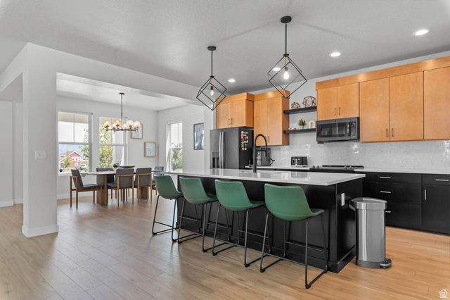 11232 S WILLOW WALK DR, South Jordan, UT 84009