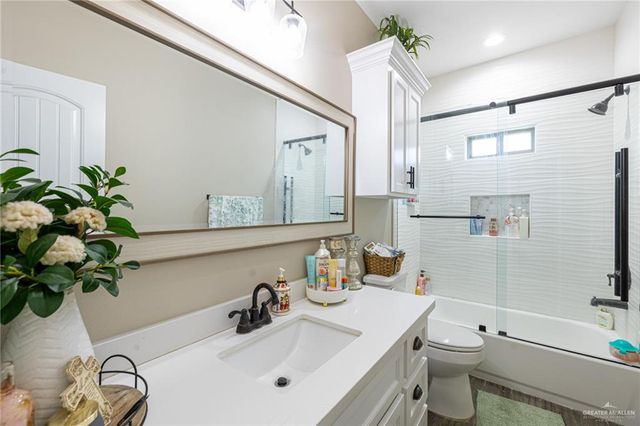 909 Seminole Avenue, Edinburg, TX 78577