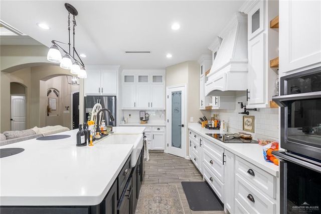 909 Seminole Avenue, Edinburg, TX 78577