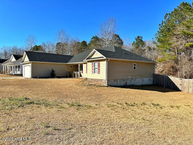 301 Brookstone Way, Jacksonville, NC 28546