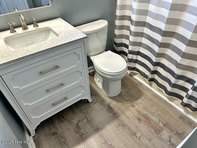 301 Brookstone Way, Jacksonville, NC 28546