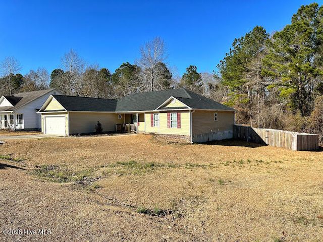 301 Brookstone Way, Jacksonville, NC 28546