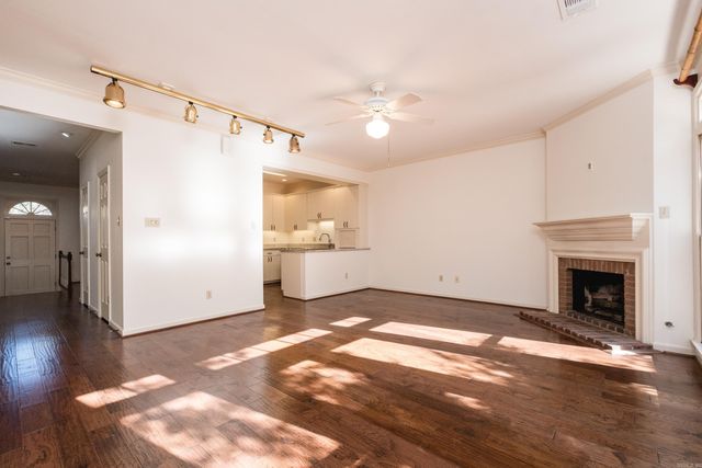 24 Windsor Court, Little Rock, AR 72212