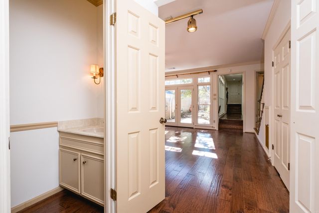 24 Windsor Court, Little Rock, AR 72212