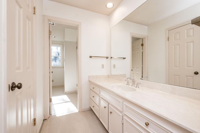 24 Windsor Court, Little Rock, AR 72212