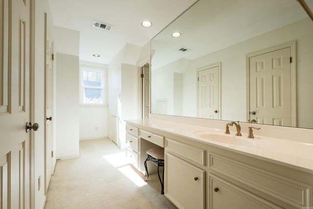 24 Windsor Court, Little Rock, AR 72212