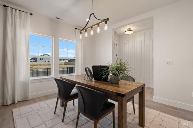 7675 E Meriwether Dr, Nampa, ID 83687