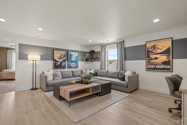 7675 E Meriwether Dr, Nampa, ID 83687