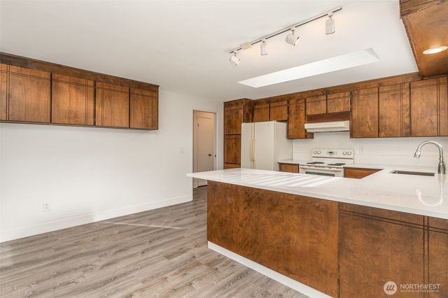 12707 89th Place NE, Kirkland, WA 98034