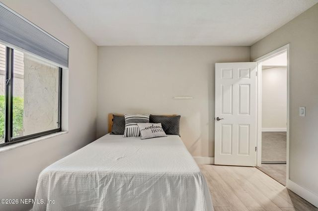 8300 PLAZA GATE Lane 1071, Jacksonville, FL 32217