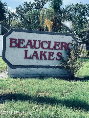 8300 PLAZA GATE Lane 1071, Jacksonville, FL 32217