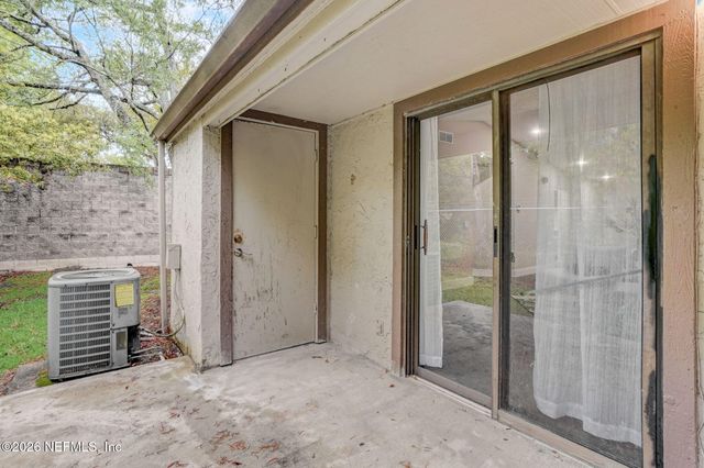 8300 PLAZA GATE Lane 1071, Jacksonville, FL 32217