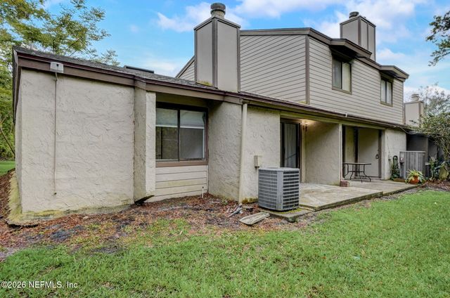 8300 PLAZA GATE Lane 1071, Jacksonville, FL 32217