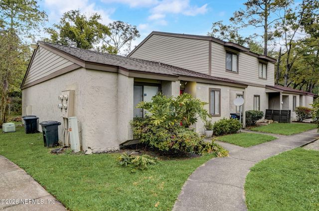 8300 PLAZA GATE Lane 1071, Jacksonville, FL 32217