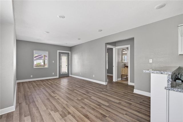 6821 Monroe Avenue, Kansas City, MO 64132