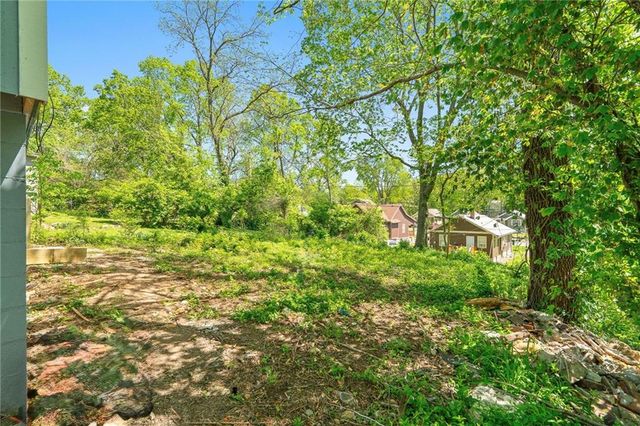 6821 Monroe Avenue, Kansas City, MO 64132