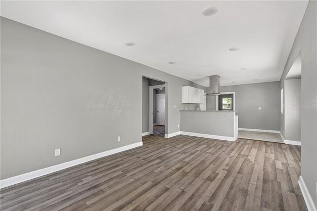 6821 Monroe Avenue, Kansas City, MO 64132