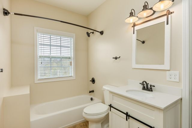 54 Whispering Pine Drive, Trenton, GA 30752