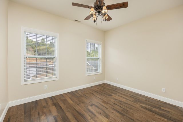 54 Whispering Pine Drive, Trenton, GA 30752
