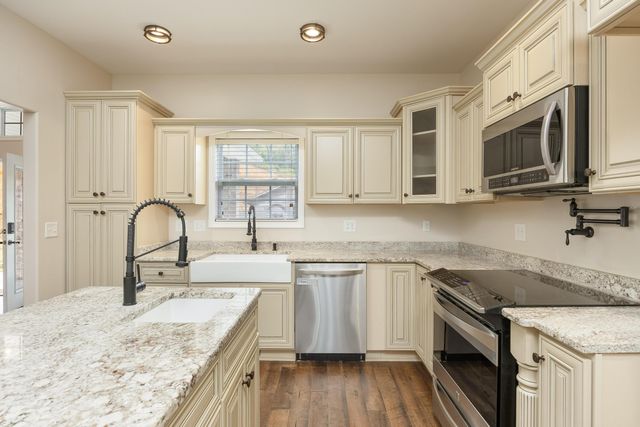 54 Whispering Pine Drive, Trenton, GA 30752