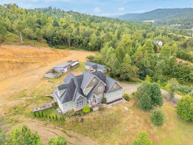 54 Whispering Pine Drive, Trenton, GA 30752