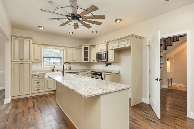 54 Whispering Pine Drive, Trenton, GA 30752