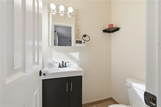 3302 N Delaware Street, Independence, MO 64050