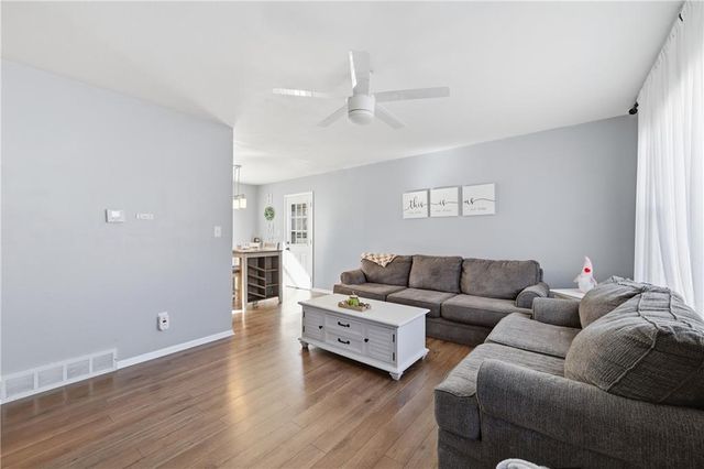 3302 N Delaware Street, Independence, MO 64050