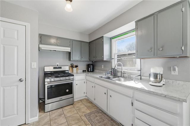 3302 N Delaware Street, Independence, MO 64050