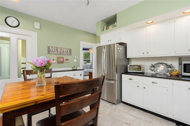 7 Prairie Avenue, Newport, RI 02840