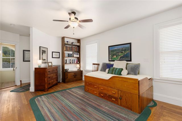 7 Prairie Avenue, Newport, RI 02840