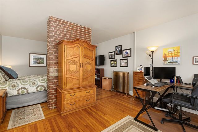 7 Prairie Avenue, Newport, RI 02840