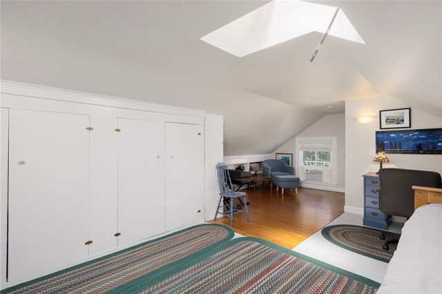 7 Prairie Avenue, Newport, RI 02840